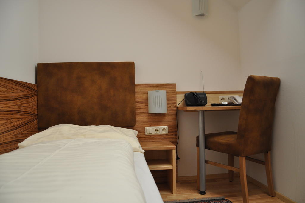 Hotel Almtalerhof Траун Номер фото
