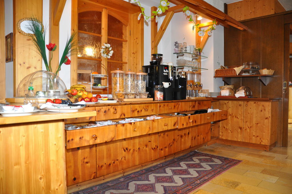 Hotel Almtalerhof Траун Экстерьер фото