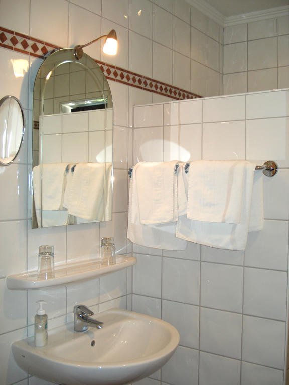 Hotel Almtalerhof Траун Номер фото