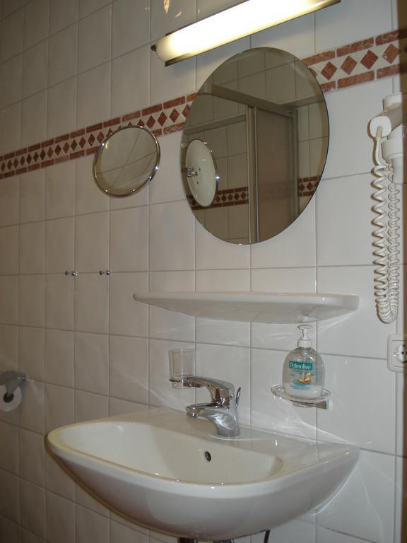Hotel Almtalerhof Траун Экстерьер фото
